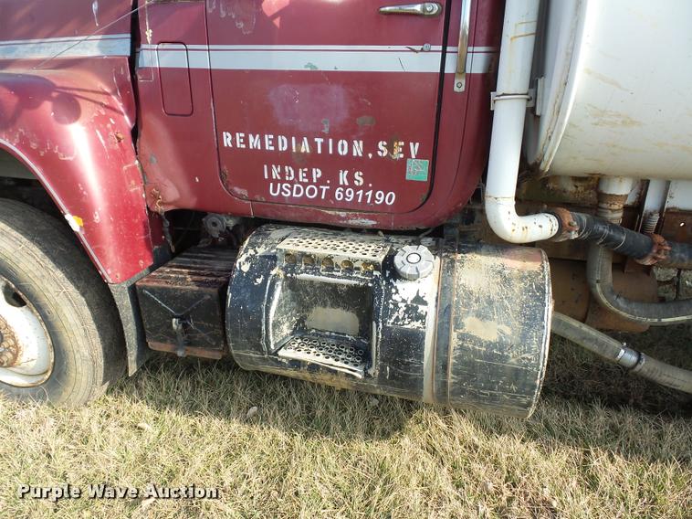 image for item BI9142 1980 Mack water truck