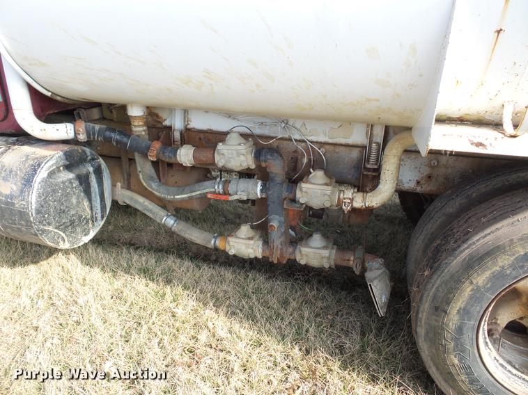 image for item BI9142 1980 Mack water truck