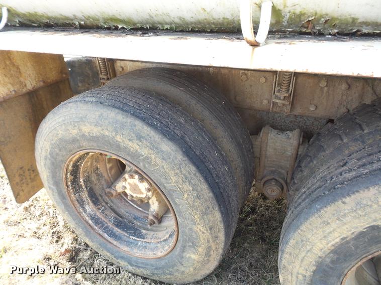 image for item BI9142 1980 Mack water truck