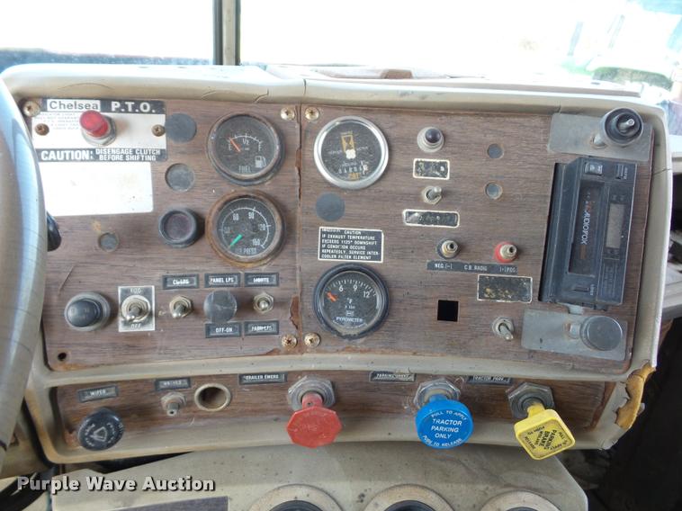 image for item BI9142 1980 Mack water truck