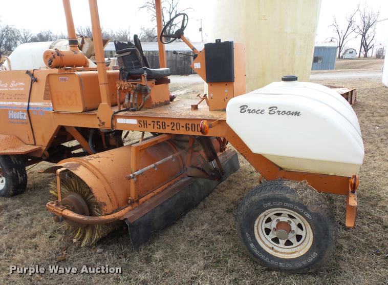 image for item BI9149 Broce RJ300 broom