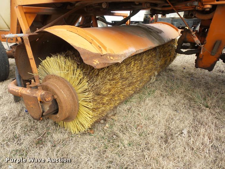 image for item BI9149 Broce RJ300 broom