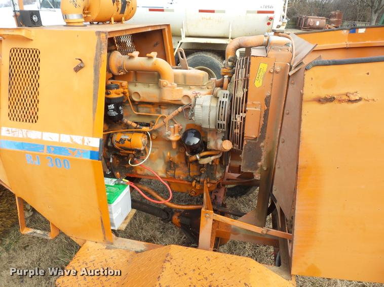 image for item BI9149 Broce RJ300 broom