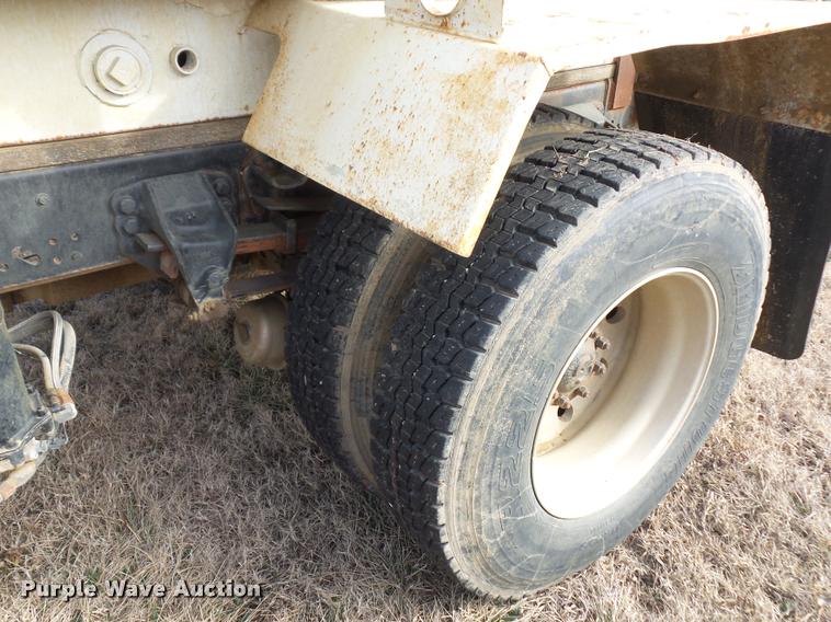 image for item BI9150 1992 Ford F700 water truck