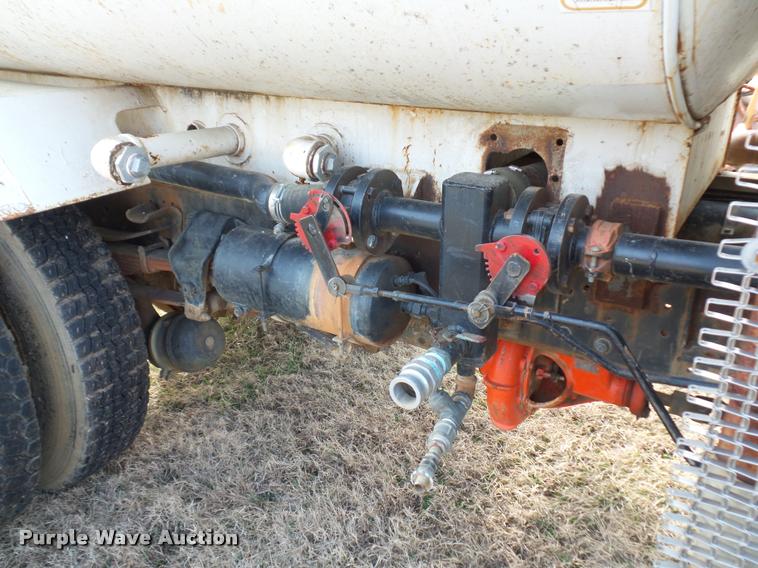 image for item BI9150 1992 Ford F700 water truck