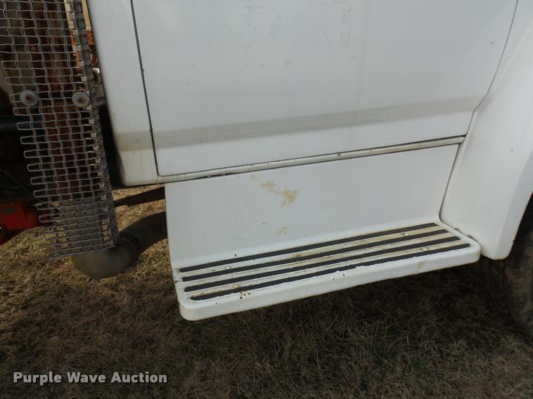 image for item BI9150 1992 Ford F700 water truck