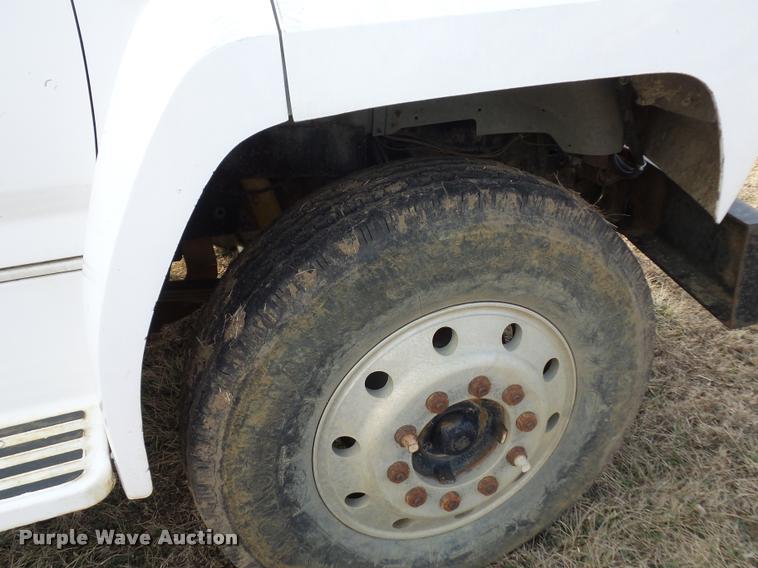 image for item BI9150 1992 Ford F700 water truck