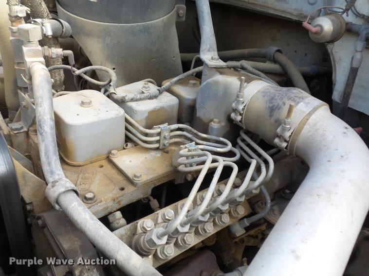 image for item BI9150 1992 Ford F700 water truck