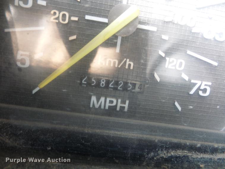 image for item BI9150 1992 Ford F700 water truck