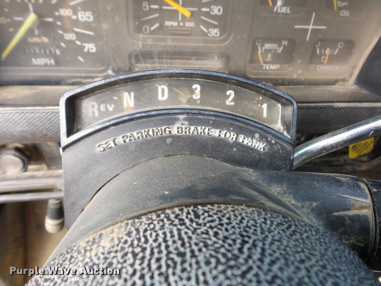 image for item BI9150 1992 Ford F700 water truck