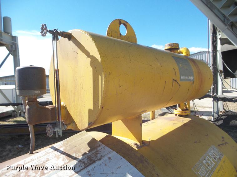 image for item BW9153 CEI 800 oil heater