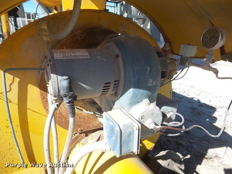 image for item BW9153 CEI 800 oil heater