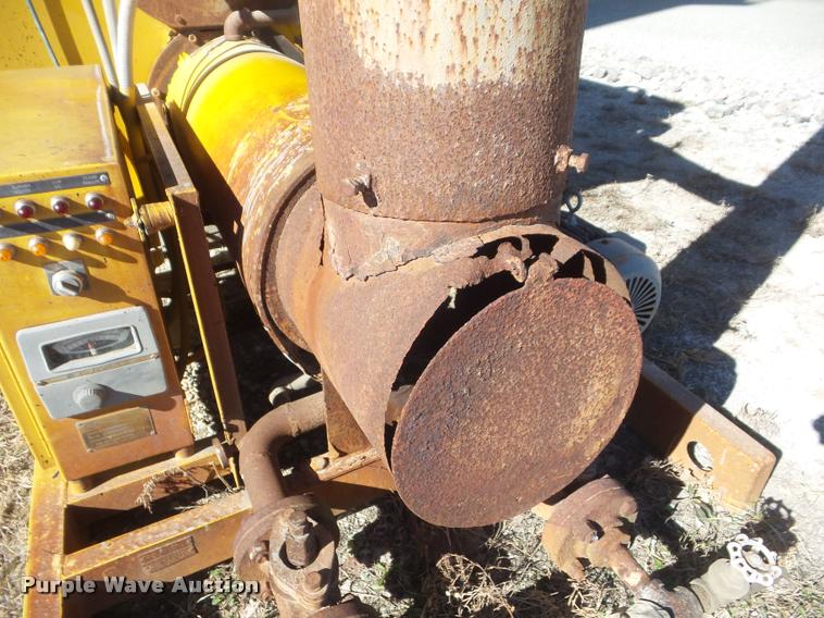 image for item BW9153 CEI 800 oil heater