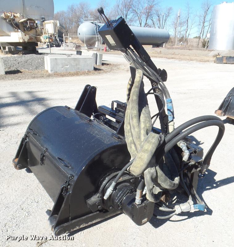 image for item BW9156 Coneqtech Universal AP1000 skid steer cold planer