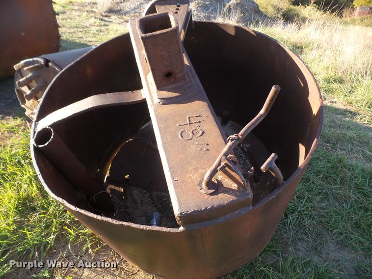 image for item BW9500 48" muck bucket