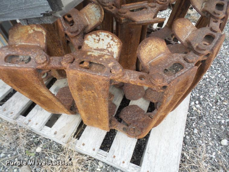 image for item BW9732 Loegerine skid steer tracks