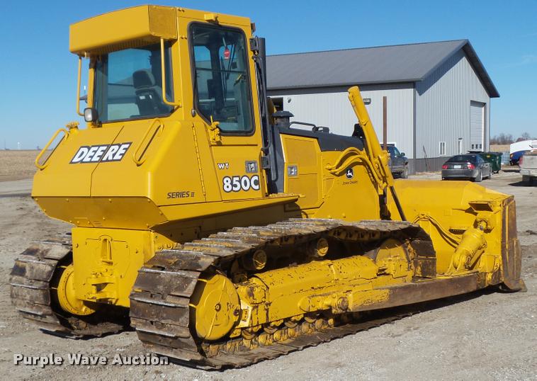 image for item CB9812 2004 John Deere 850C Series II dozer
