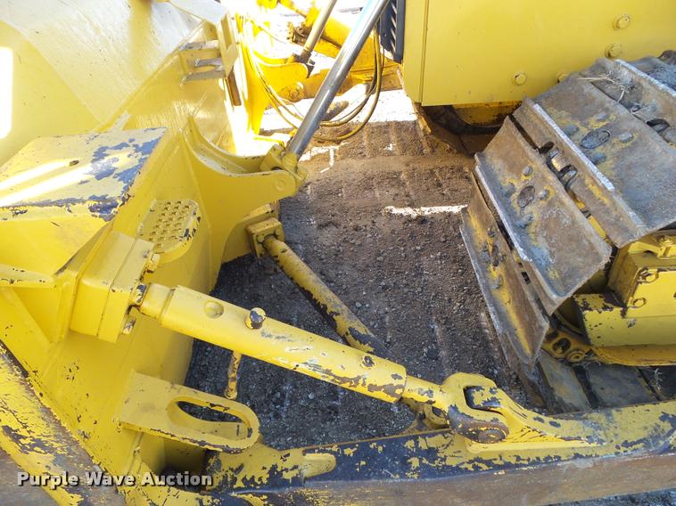 image for item CB9812 2004 John Deere 850C Series II dozer