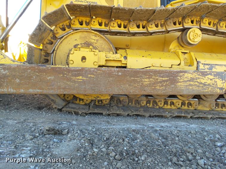 image for item CB9812 2004 John Deere 850C Series II dozer