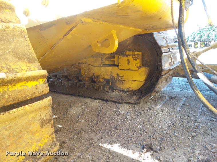 image for item CB9812 2004 John Deere 850C Series II dozer