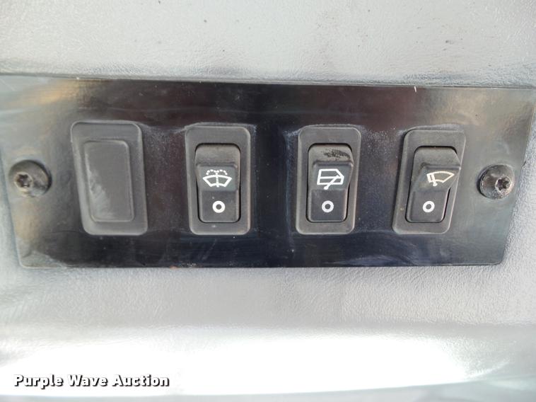 image for item CB9812 2004 John Deere 850C Series II dozer