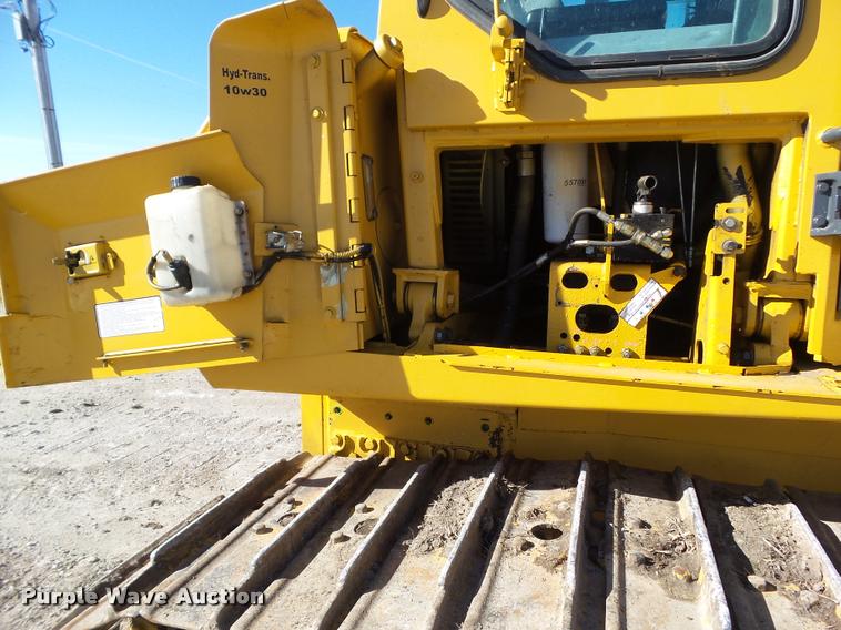 image for item CB9812 2004 John Deere 850C Series II dozer