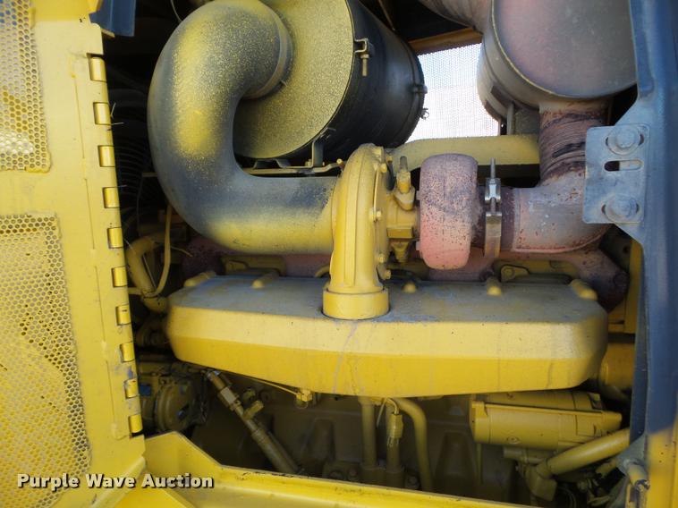 image for item CB9812 2004 John Deere 850C Series II dozer