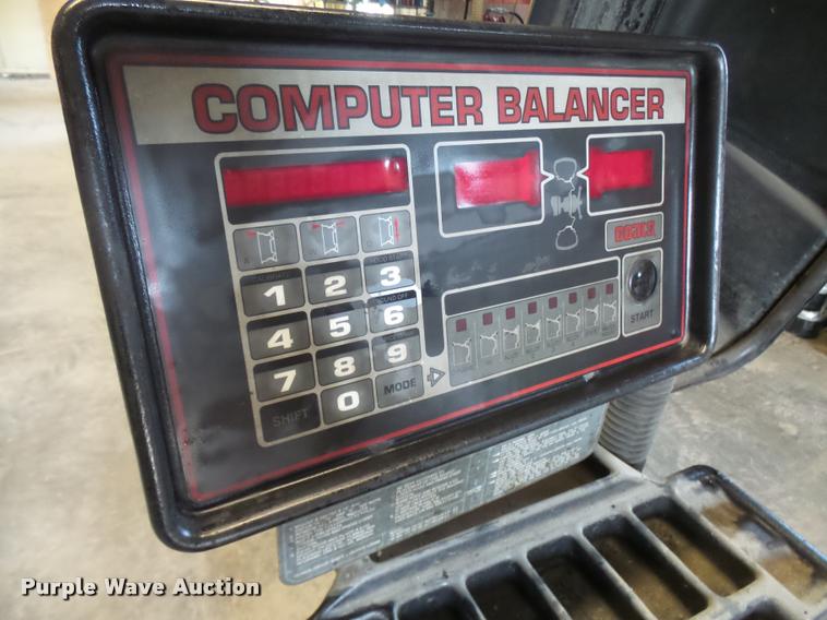 image for item CC9037 Coats 950 tire/wheel balancer