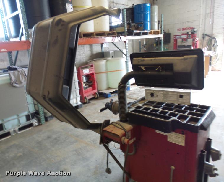 image for item CC9037 Coats 950 tire/wheel balancer