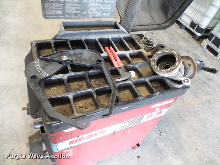 image for item CC9037 Coats 950 tire/wheel balancer