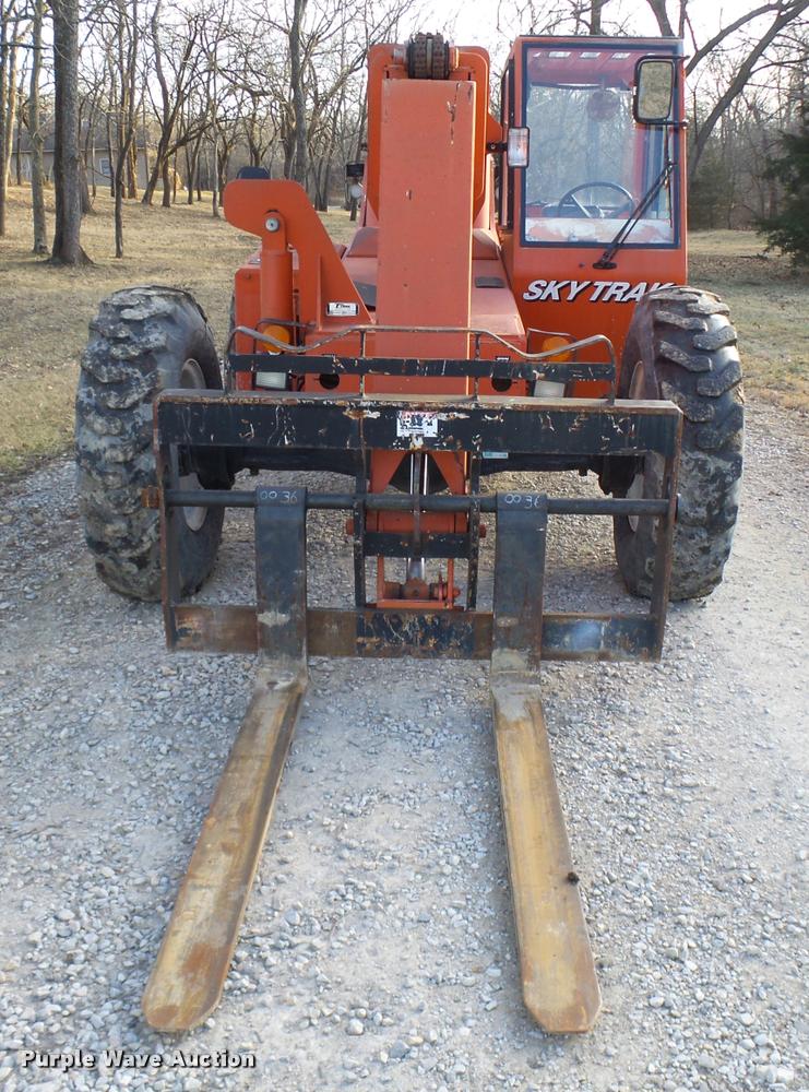 image for item CC9063 1997 Sky Trak 8042 telehandler