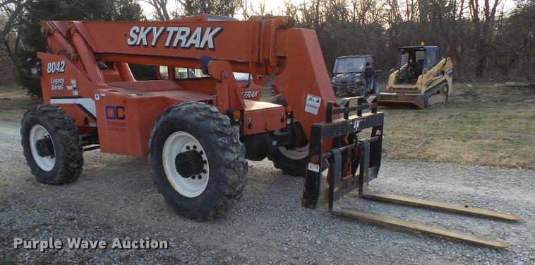 image for item CC9063 1997 Sky Trak 8042 telehandler