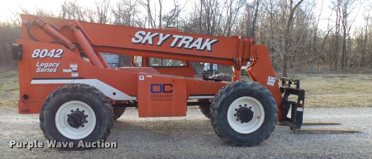 image for item CC9063 1997 Sky Trak 8042 telehandler