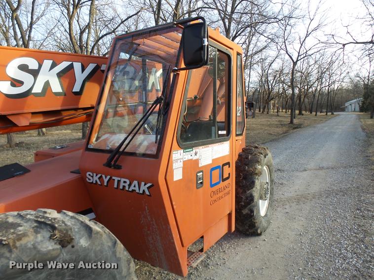 image for item CC9063 1997 Sky Trak 8042 telehandler