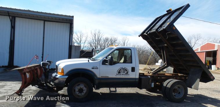 image for item CC9099 2001 Ford F550 Super Duty flat dump bed truck