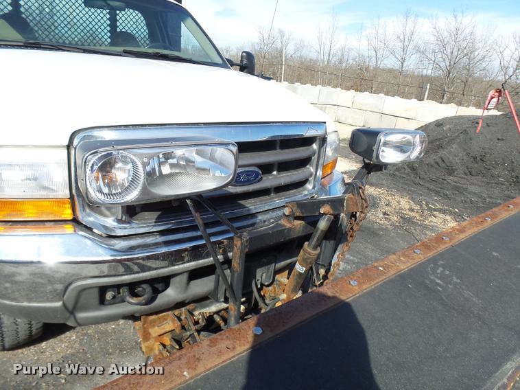 image for item CC9099 2001 Ford F550 Super Duty flat dump bed truck