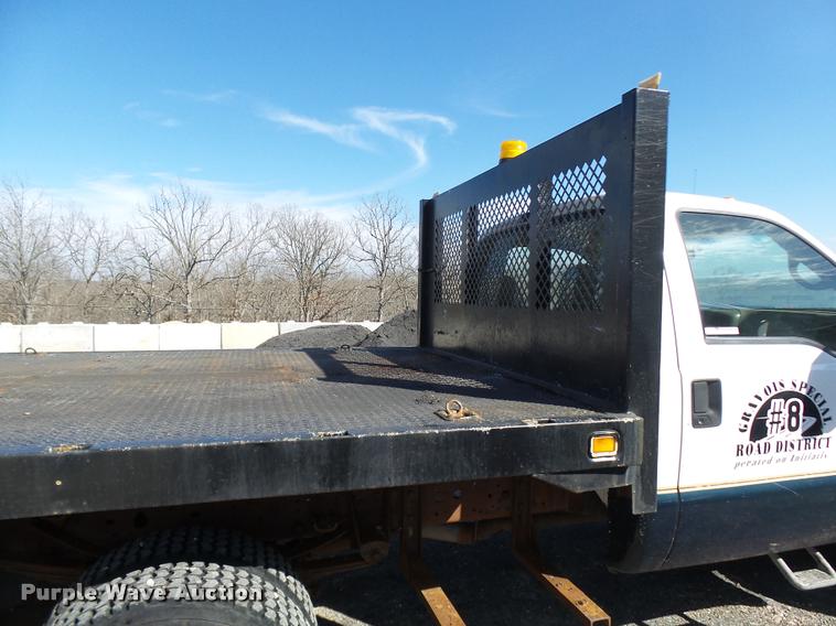 image for item CC9099 2001 Ford F550 Super Duty flat dump bed truck