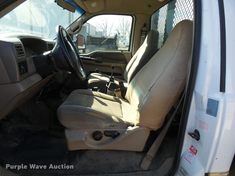 image for item CC9099 2001 Ford F550 Super Duty flat dump bed truck