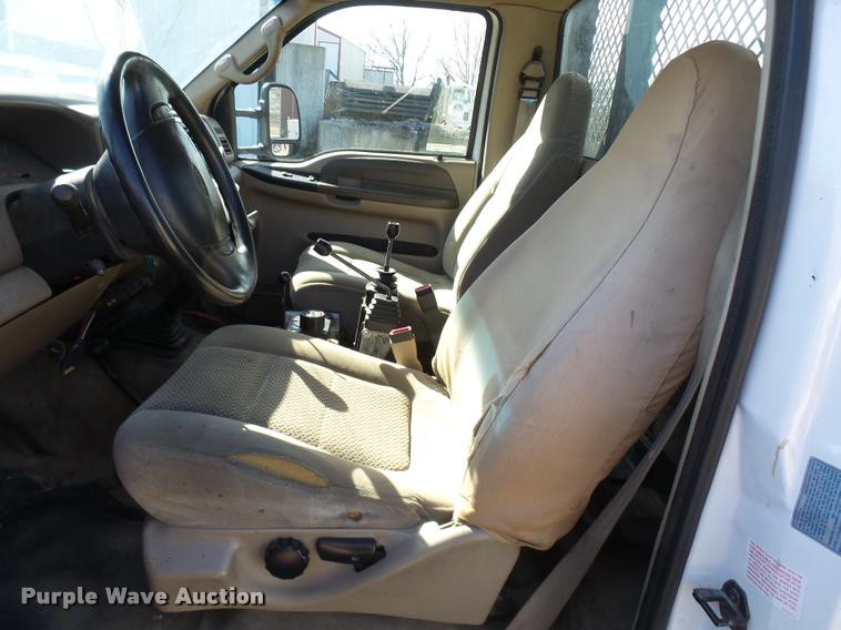 image for item CC9099 2001 Ford F550 Super Duty flat dump bed truck