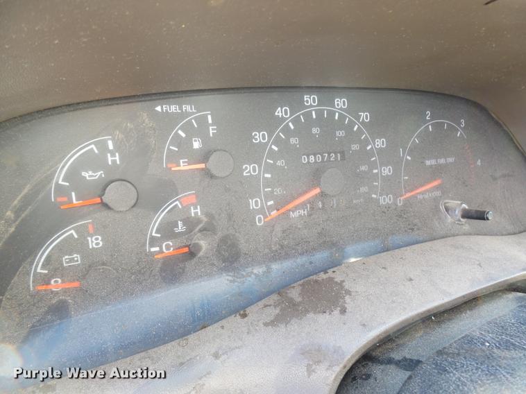 image for item CC9099 2001 Ford F550 Super Duty flat dump bed truck