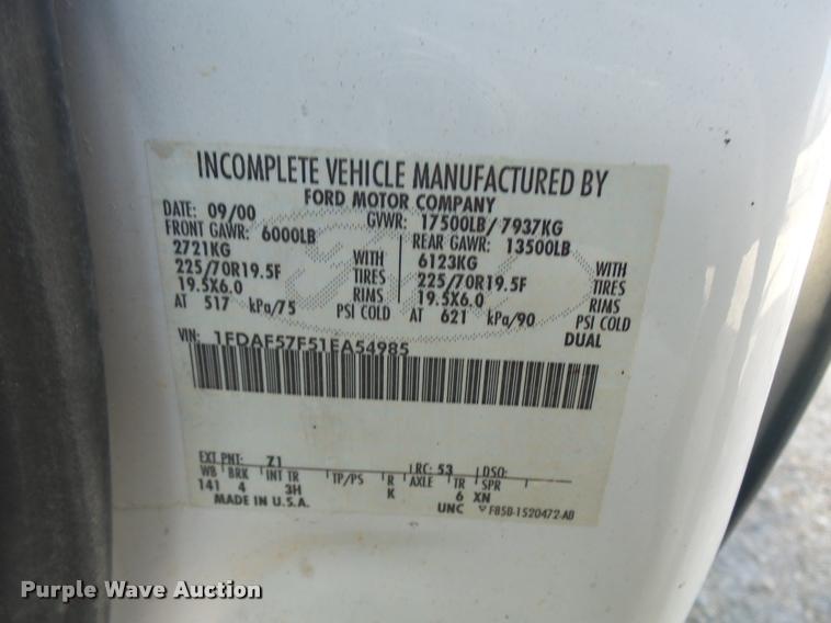 image for item CC9099 2001 Ford F550 Super Duty flat dump bed truck