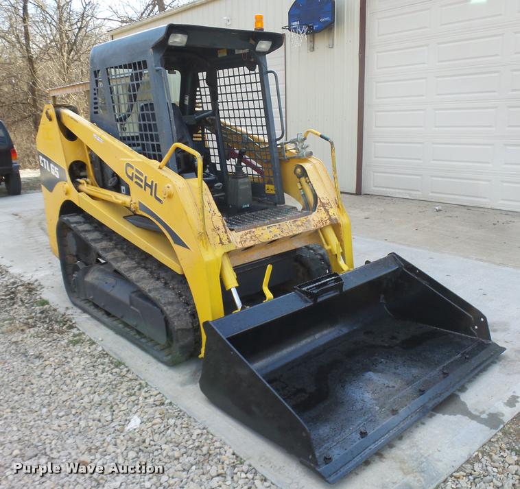 image for item CC9101 2011 Gehl CTL65 skid steer