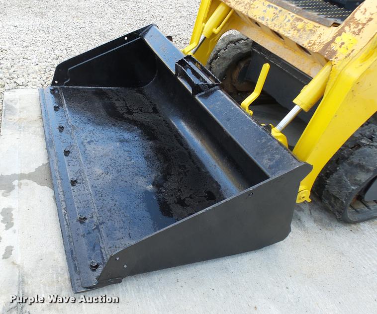 image for item CC9101 2011 Gehl CTL65 skid steer