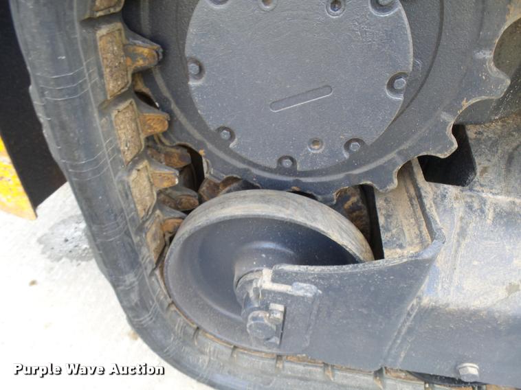 image for item CC9101 2011 Gehl CTL65 skid steer