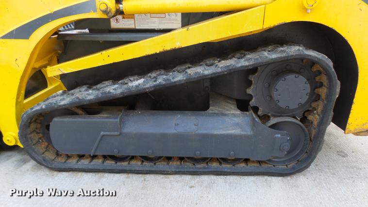 image for item CC9101 2011 Gehl CTL65 skid steer