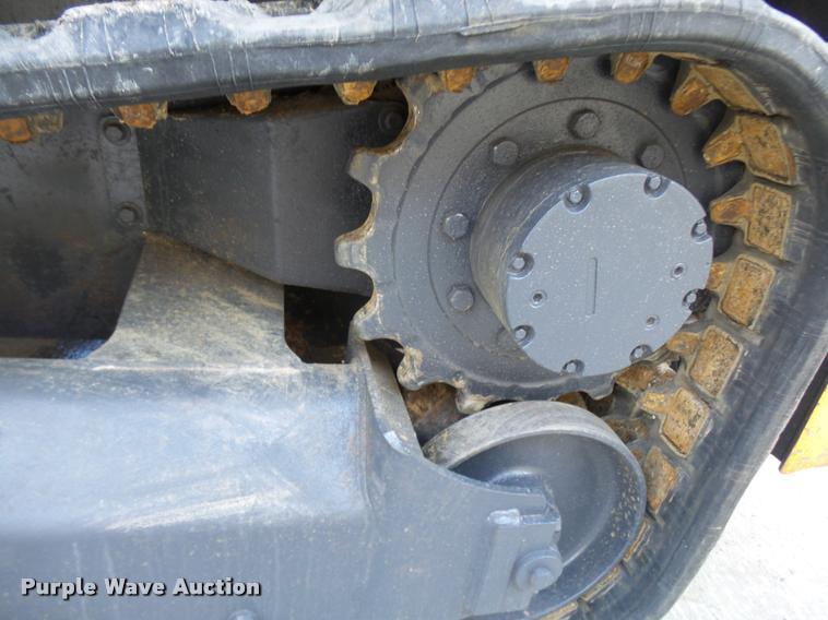 image for item CC9101 2011 Gehl CTL65 skid steer