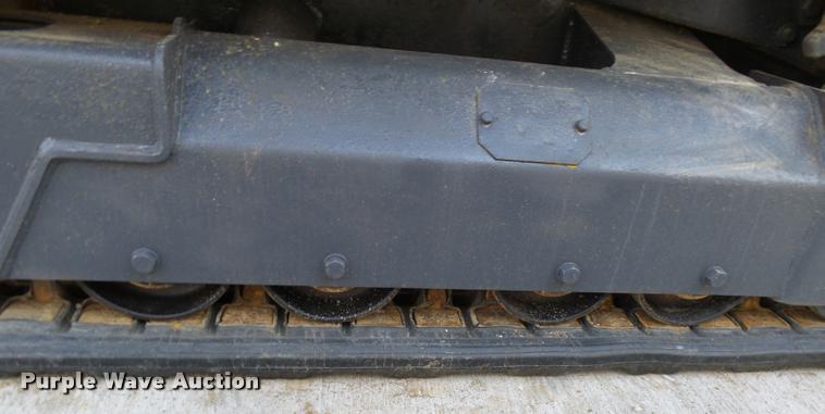 image for item CC9101 2011 Gehl CTL65 skid steer