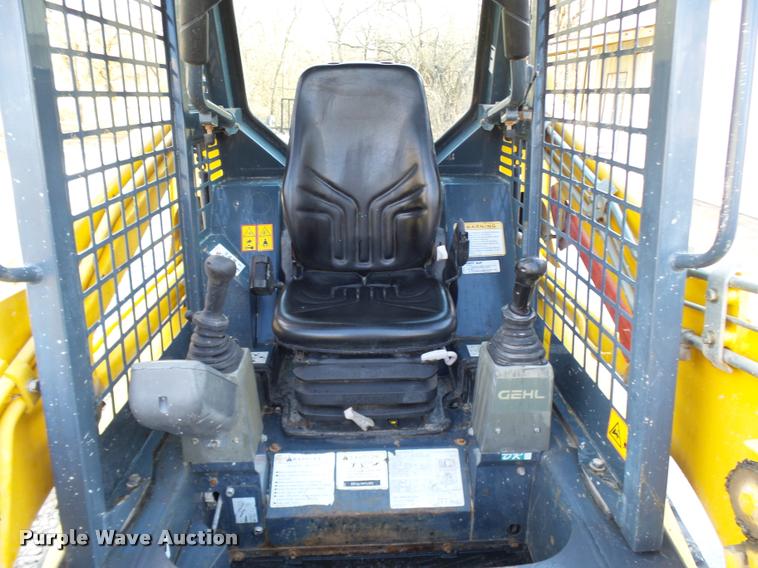 image for item CC9101 2011 Gehl CTL65 skid steer