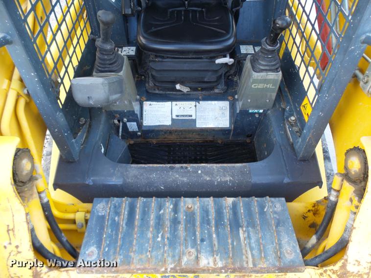 image for item CC9101 2011 Gehl CTL65 skid steer