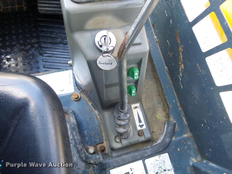 image for item CC9101 2011 Gehl CTL65 skid steer